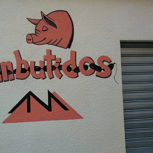 fachada tienda embutidos
